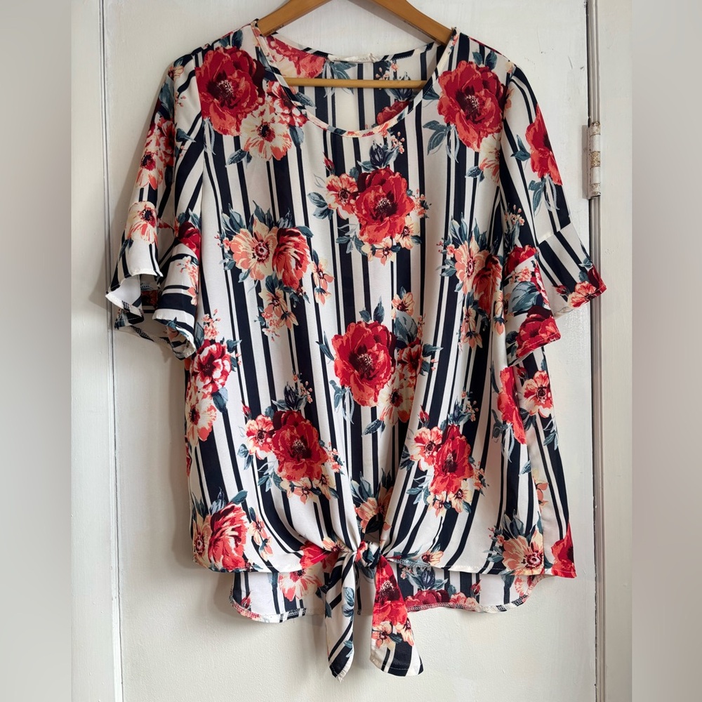 Vine & Love Floral Striped Blouse white and Navy